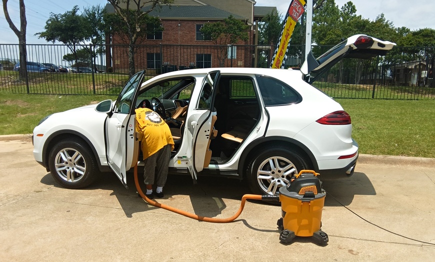 Image 2: Mobile Car Detailing: Interior & Exterior Clean for All Vehicle Sizes