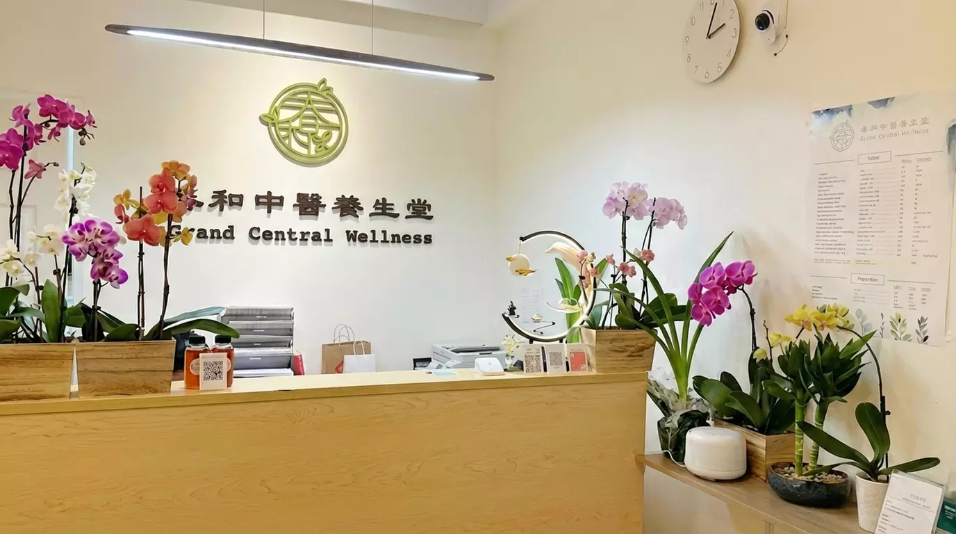 Rejuvenating Japanese-Korean Pore Refining & Hydrating Facials