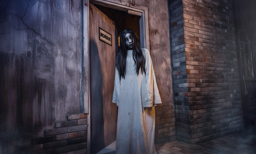 Image 2: 60-Minute Hospital 13 Live-Actor Horror Escape for 1, 2 / 3 Players