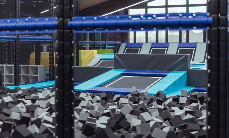 Image 4: 180 Min. Sprungzeit - Erlebe Action pur im BOUNCE Trampolin & Funpark 