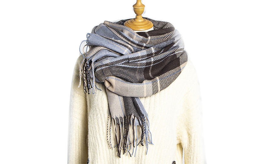 Image 6: Ladies Scarves Shawl
