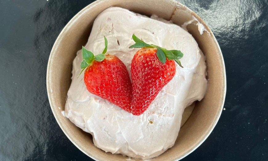 Image 2: Nudeln nach Wahl aus dem Käselaib mit Tiramisu für bis zu 4 Personen