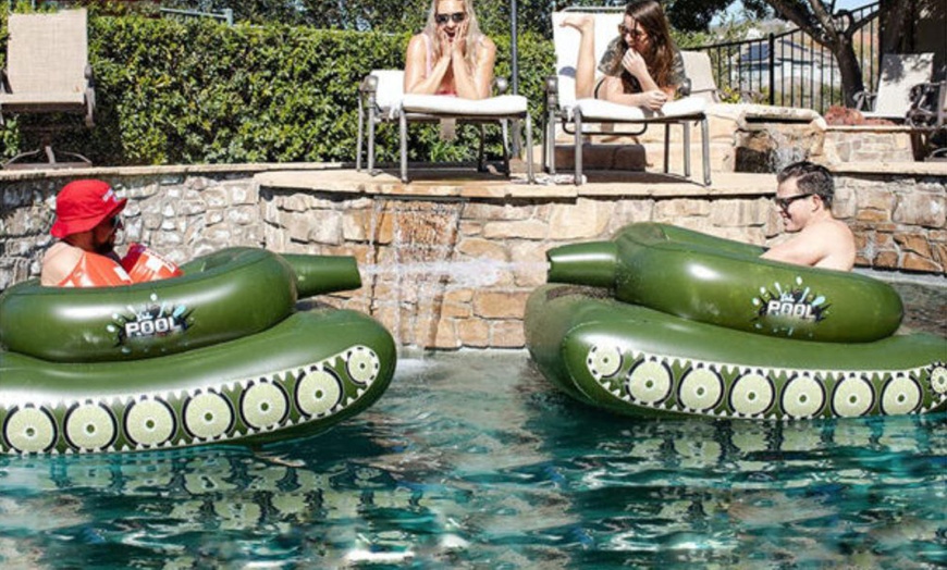 Image 2: Adult Camouflage Inflatable Tank Swimming Ring Water Toy Car