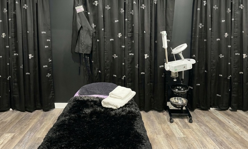 Image 3: Signature Facial with Microdermabrasion for Smoother, Brighter Skin