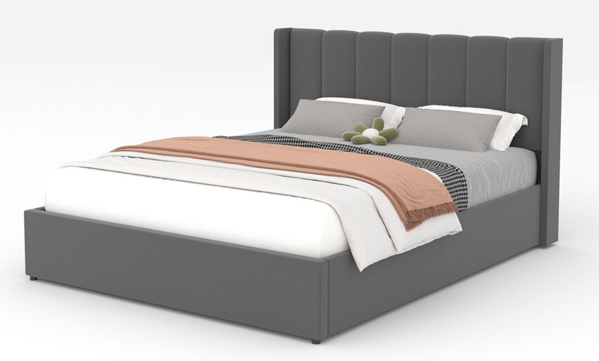 Image 12: Lit design "Carson" de Kocoon avec coffre de rangement en velours