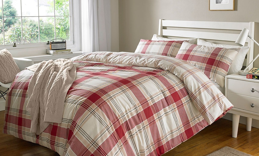 Image 5: Sleepdown Reversible Duvet Set