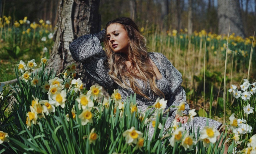 Image 3: Get a Final Fix Extreme, Deep Treatment, Blowout, Haircut, & More