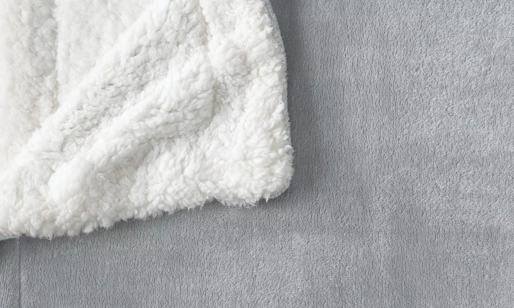 Cozy Plush Velvet & Sherpa Reversible Throw Blanket