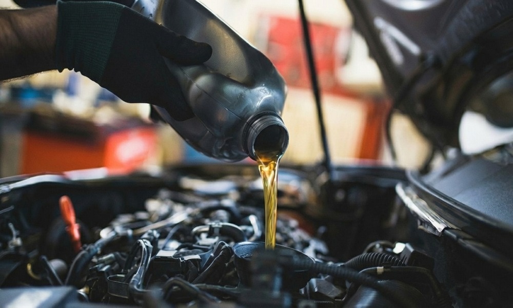 Synthetic Blend or Full Synthetic Oil Change w/ Fluid Top Off & More