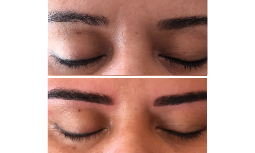 Image 6: Sesión de microblading de cejas pelo a pelo con opción a retoque 