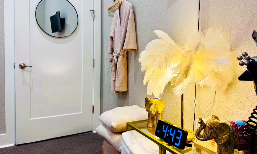 Image 3: Relax with 60, 90, or 120-Min Lymphatic Drainage Massage Sessions