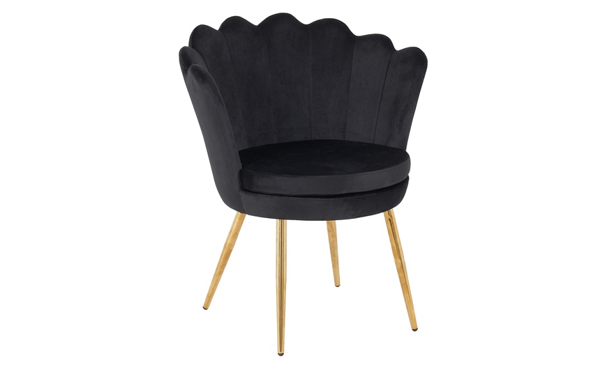 Image 42: Fauteuil coquillage en velours