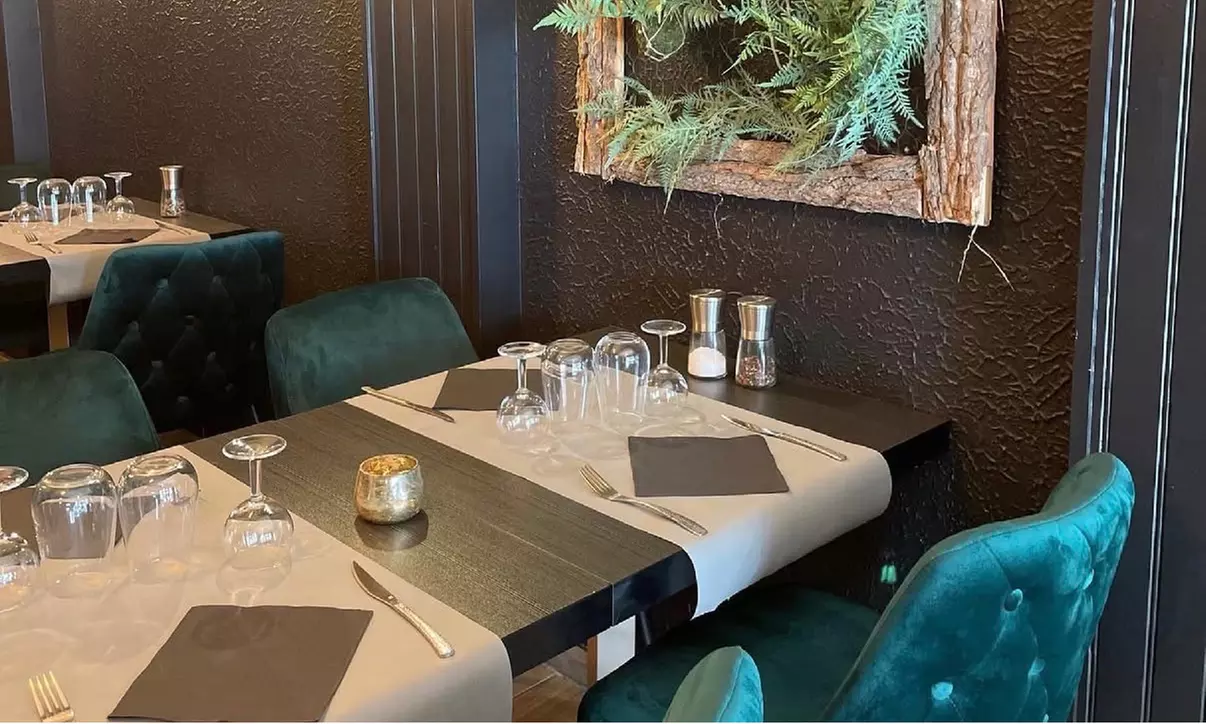 Menu burger avec frites ou salade et dessert, sur place ou à emporter