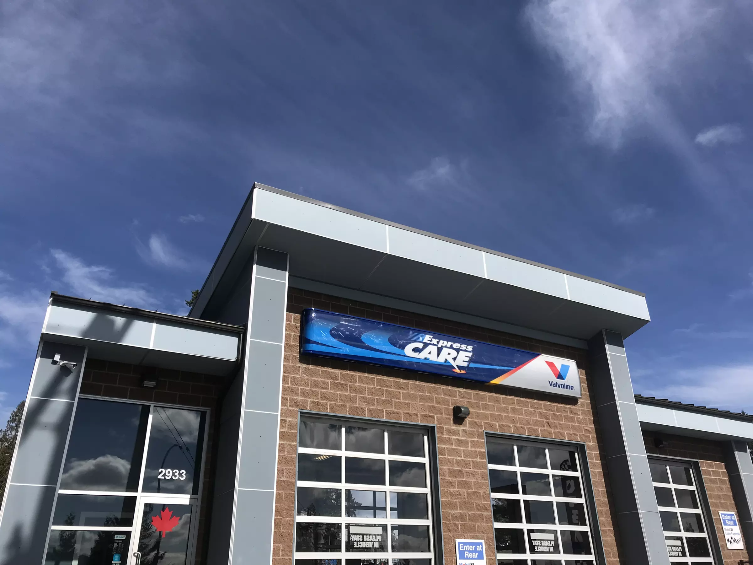 C$58.99 for One Standard Oil Change with Engine Flush at Valvoline Express Care (C$91.97 Value)  - Primary Image