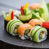 Image 3: 3-Gänge-Sushi-Menü mit Sushi-Platte für 2 oder 4 Personen