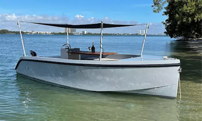 1, 2, or 3-Hours Boat Rental on April 18 - May 31 or June 01 - July 07