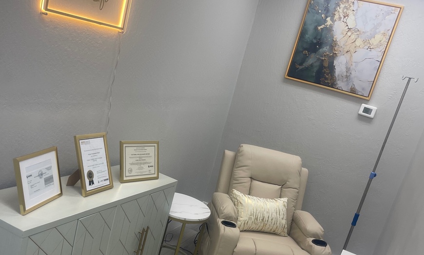 Image 2: Six Diode Laser Hair-Removal Sessions on 1 Small, Medium or Large Area