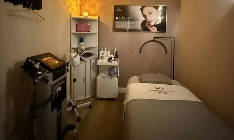 Enjoy a 75 or 90-Minute Advanced or Luxury Head Spa for 1 or 2 