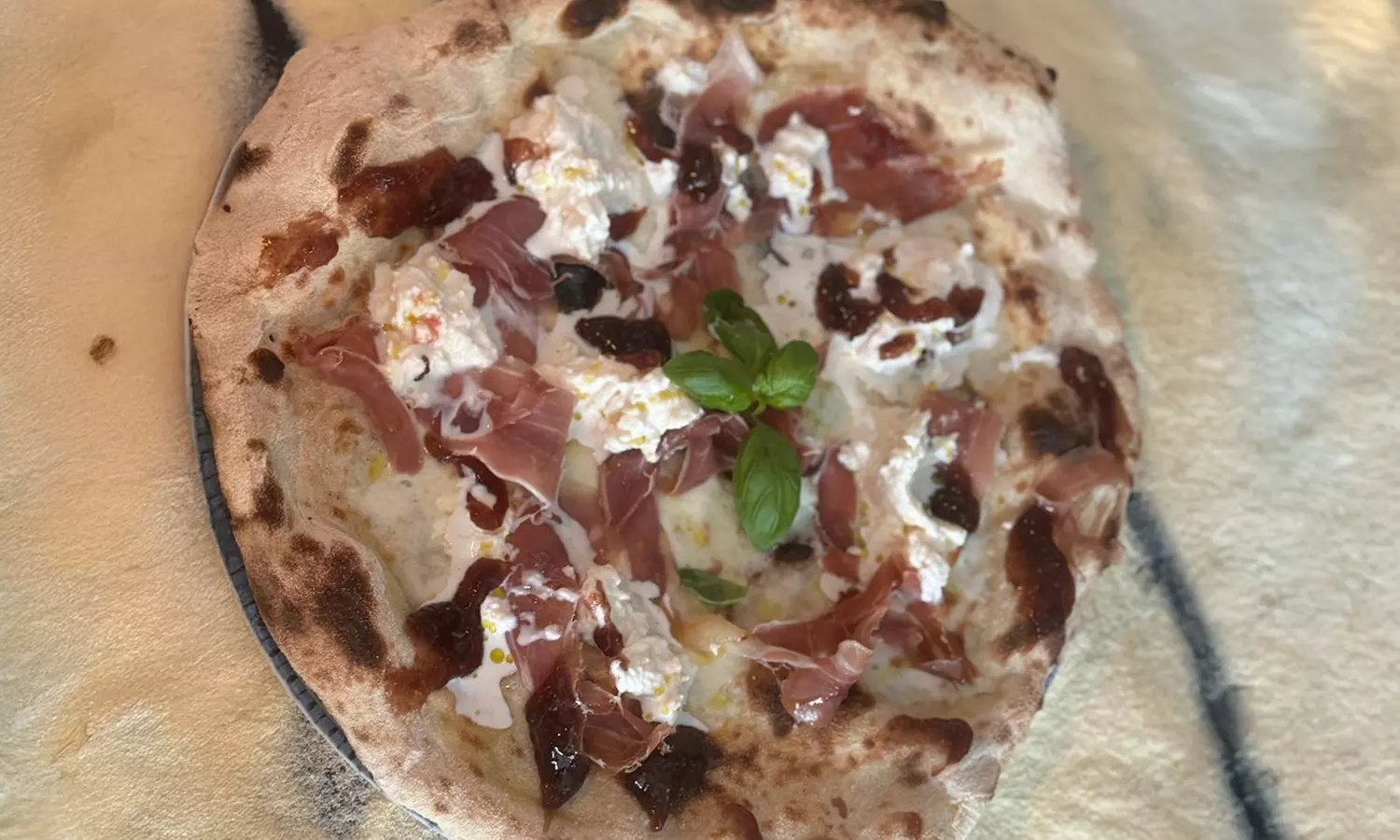 Bruschetta, Pasta nach Wahl & hausgemachtes Tiramisù für 1-4 Personen