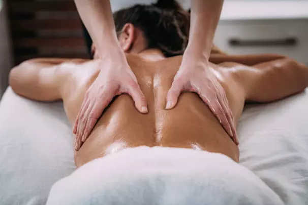 Massage relaxant ou suédois ou formule massage dos et visage Gua Sha