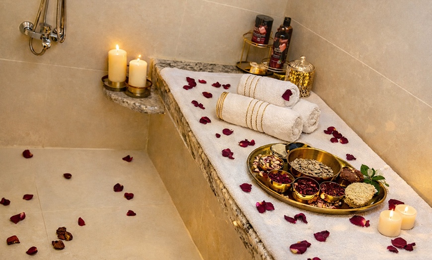 Image 2: Full Body Aromatherapy Spa + Optional Blowdry or Moroccan Bath