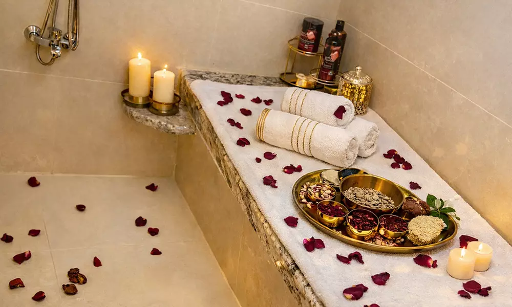 Full Body Aromatherapy Spa + Optional Blowdry or Moroccan Bath
