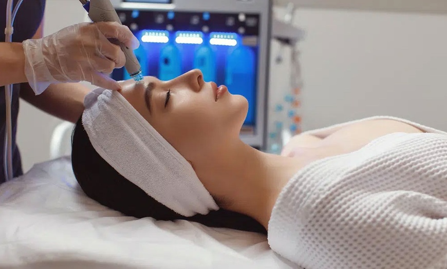 Image 3: 1 ou 2 séances de traitement hydrafacial avec Yellow Skin