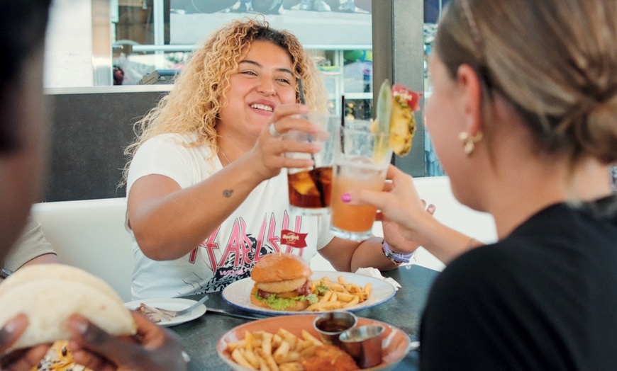 Image 14: 3 menús a elegir para 2 o 4 personas en Hard Rock Cafe Mallorca