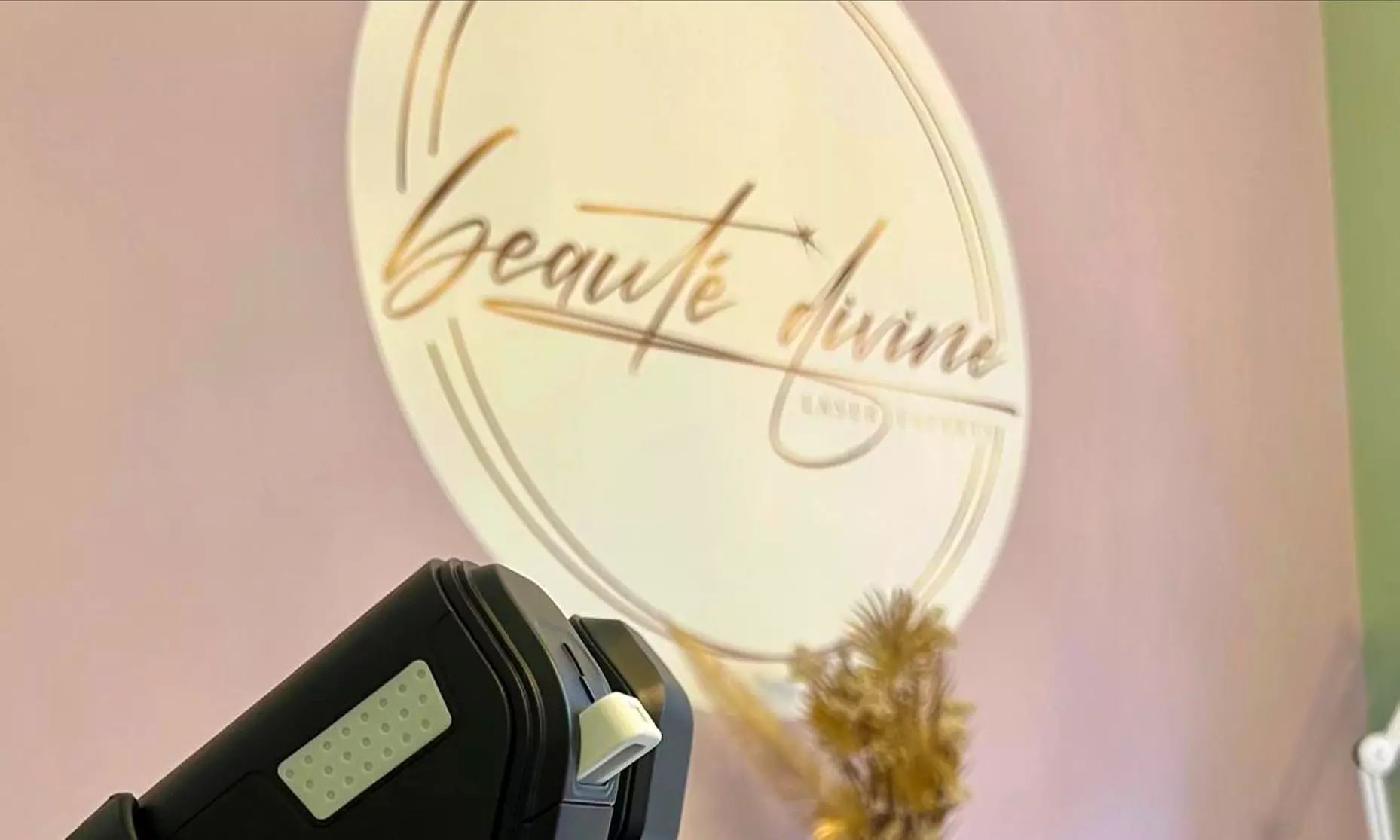 Haarentfernung an 3 kleinen / mittleren Zonen oder an 1 großen Zone