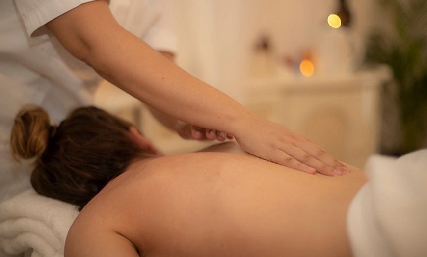 Image 3: Masajes de 30 o 45 minutos a elegir con opción a ritual relax