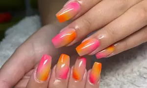 2 sesiones de manicura, pedicura o ambas con esmaltado clásico o semipermanente para 1 persona; ahorra al 69%