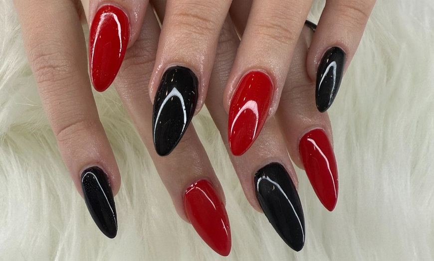 Image 6: Pamper Yourself With Collagen, Builder Gel, Or Acrylic Spa Treatments