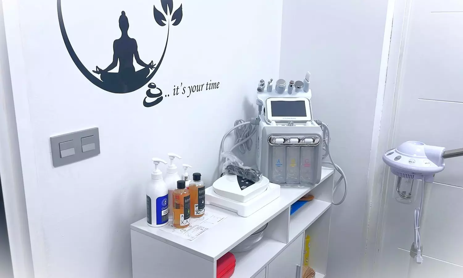 Head spa con masaje craneal, cuello, hombros y brazos