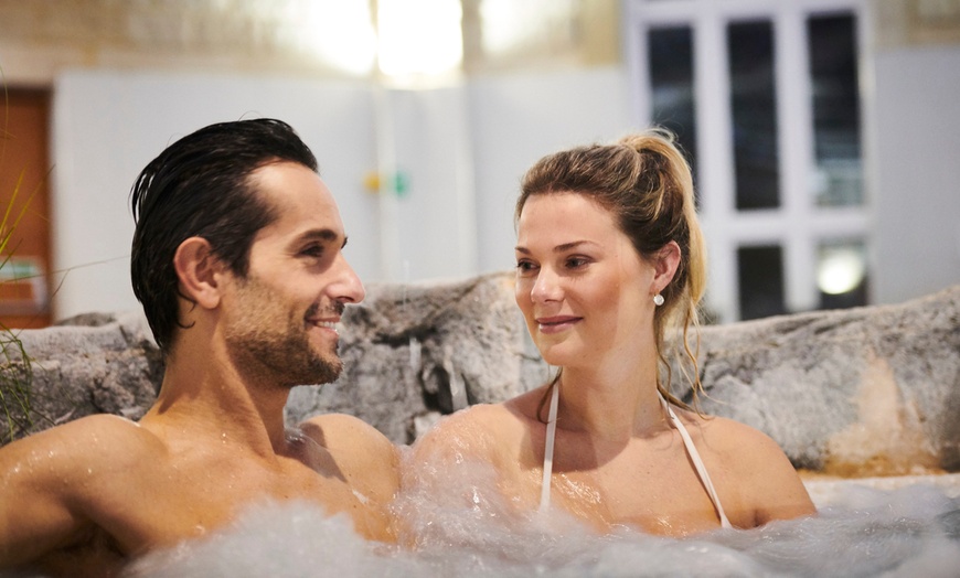 Image 3: Choice of Spa Day with Treatments, Lunch & Prosecco