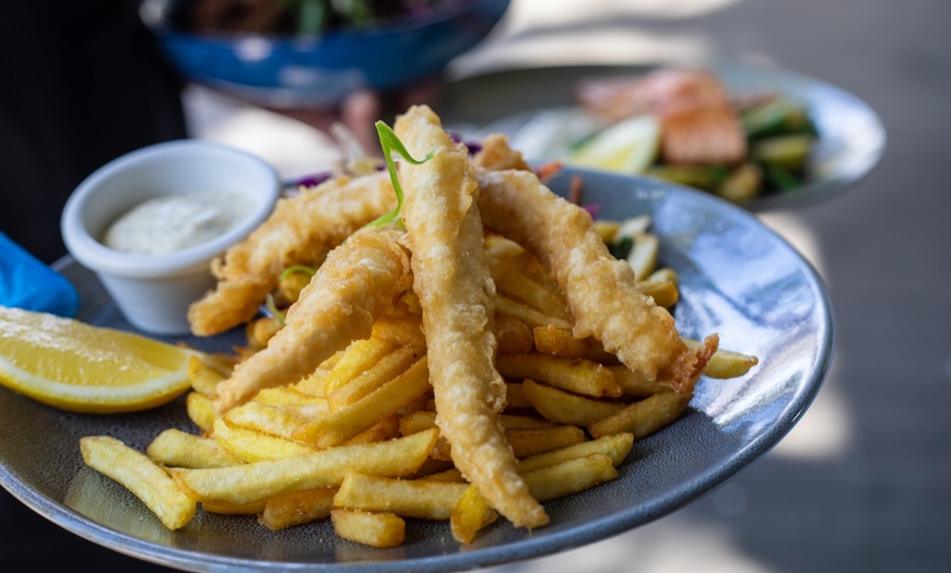 Image 4: Seafood Feast with Wine at Blackfish Cafe & Grill