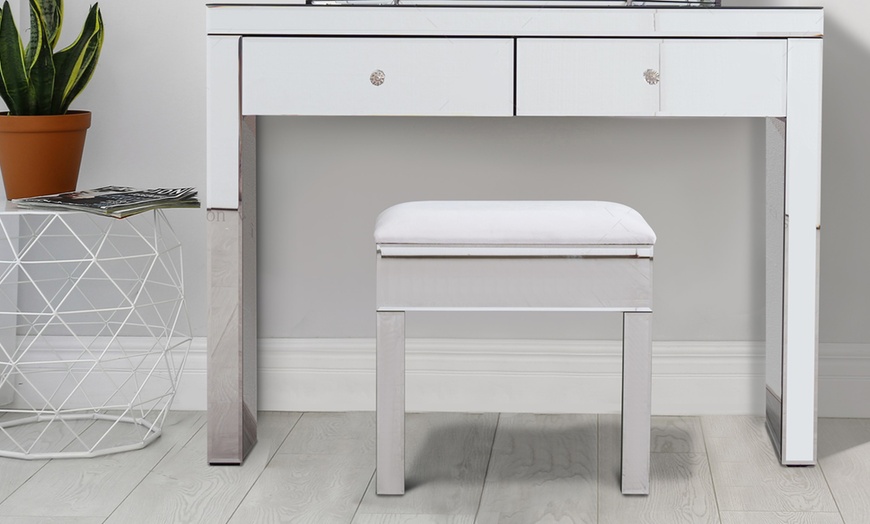 Image 21: Hollywood Mirrored Furniture range