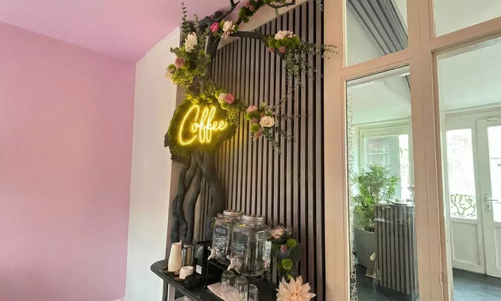 Light-Volumen oder Full-Volumen-Wimpernverlängerung für 1 Person