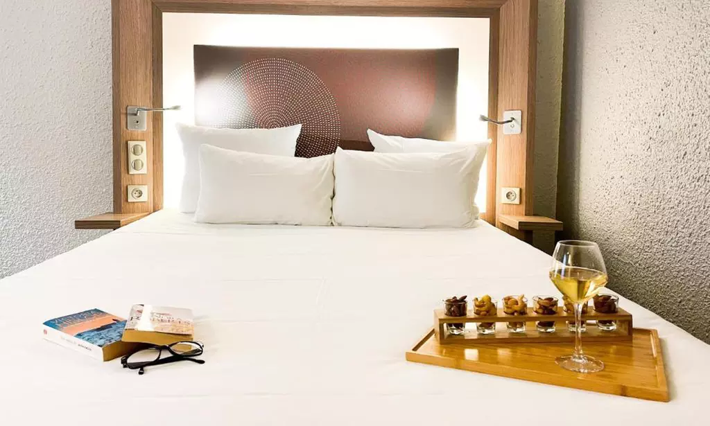 Proche Fontainebleau en 4* : chambre double avec pdj et spa