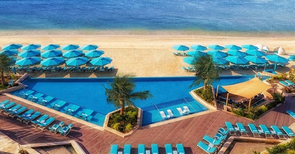 Pool & Beach Day With Fully Redeemable Dining Credits Pool & Beach Day With Fully Redeemable Dining Credits