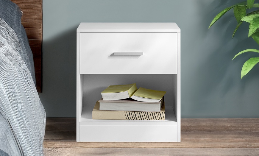 Image 1: Mesilla de noche