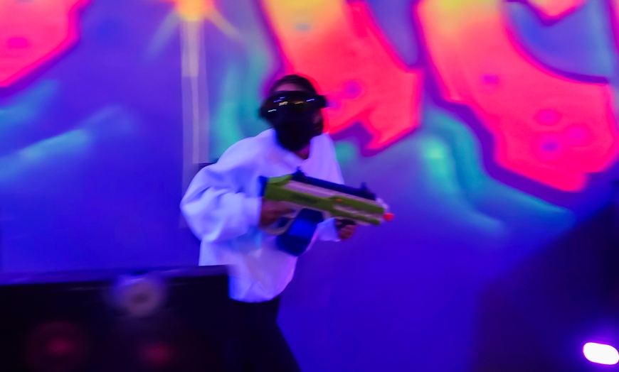 Image 16: Join the Thrilling 1v1 Player vs player battle - for 2 or 4 people