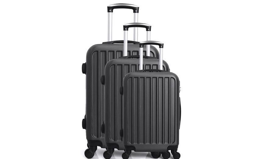 Image 14: Black Three-Piece Luggage Sets