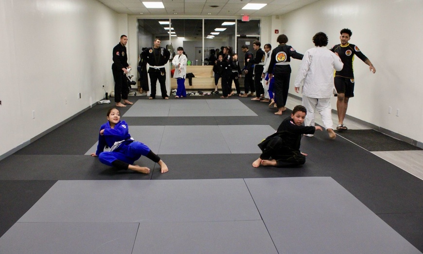 Image 16: 1-Month Brazilian Jiu-Jitsu Classes for Kids or Adults