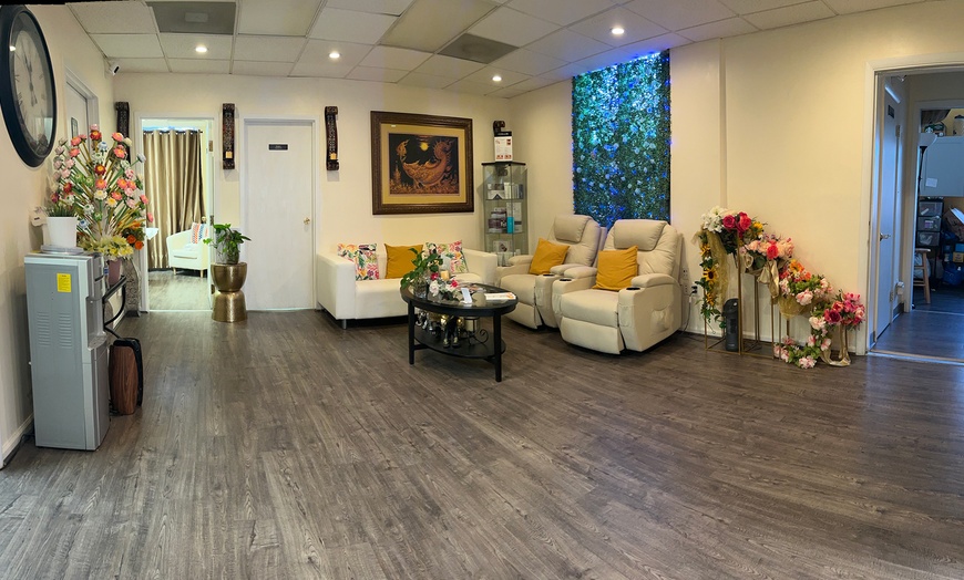 Image 4: 60 Min Choice of Massage or Couples Massage or 90 Min Swedish Massage