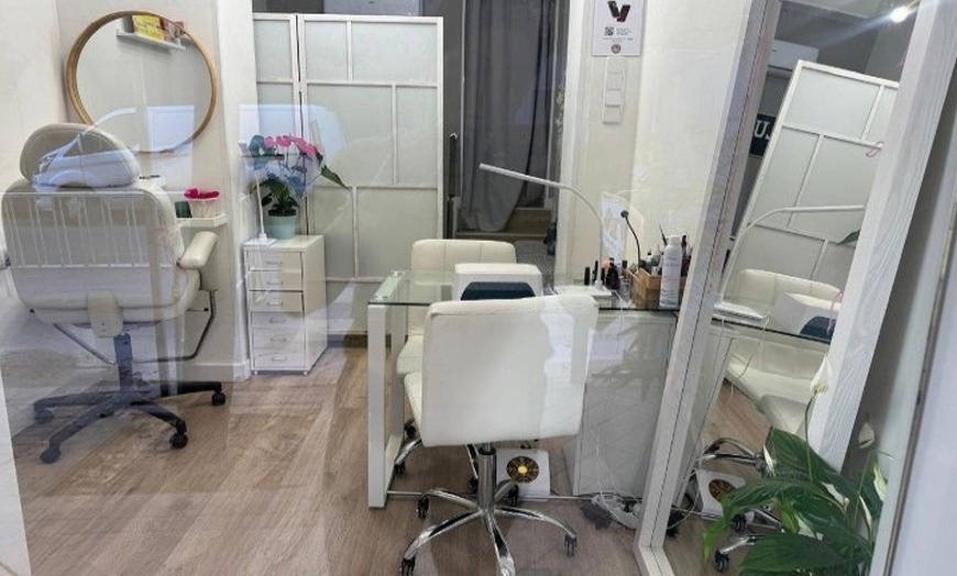 Image 15: Sesiones de manicura, pedicura o ambas para 1 con esmalte a elegir 