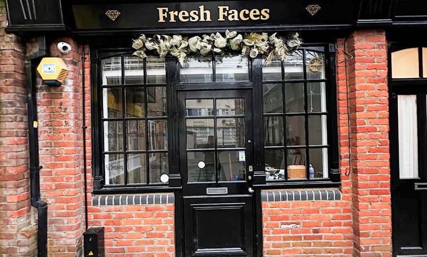 Image 2: Signature Glow Hydrafacial - Skin Analysis, Cleanse, LED & Hydration