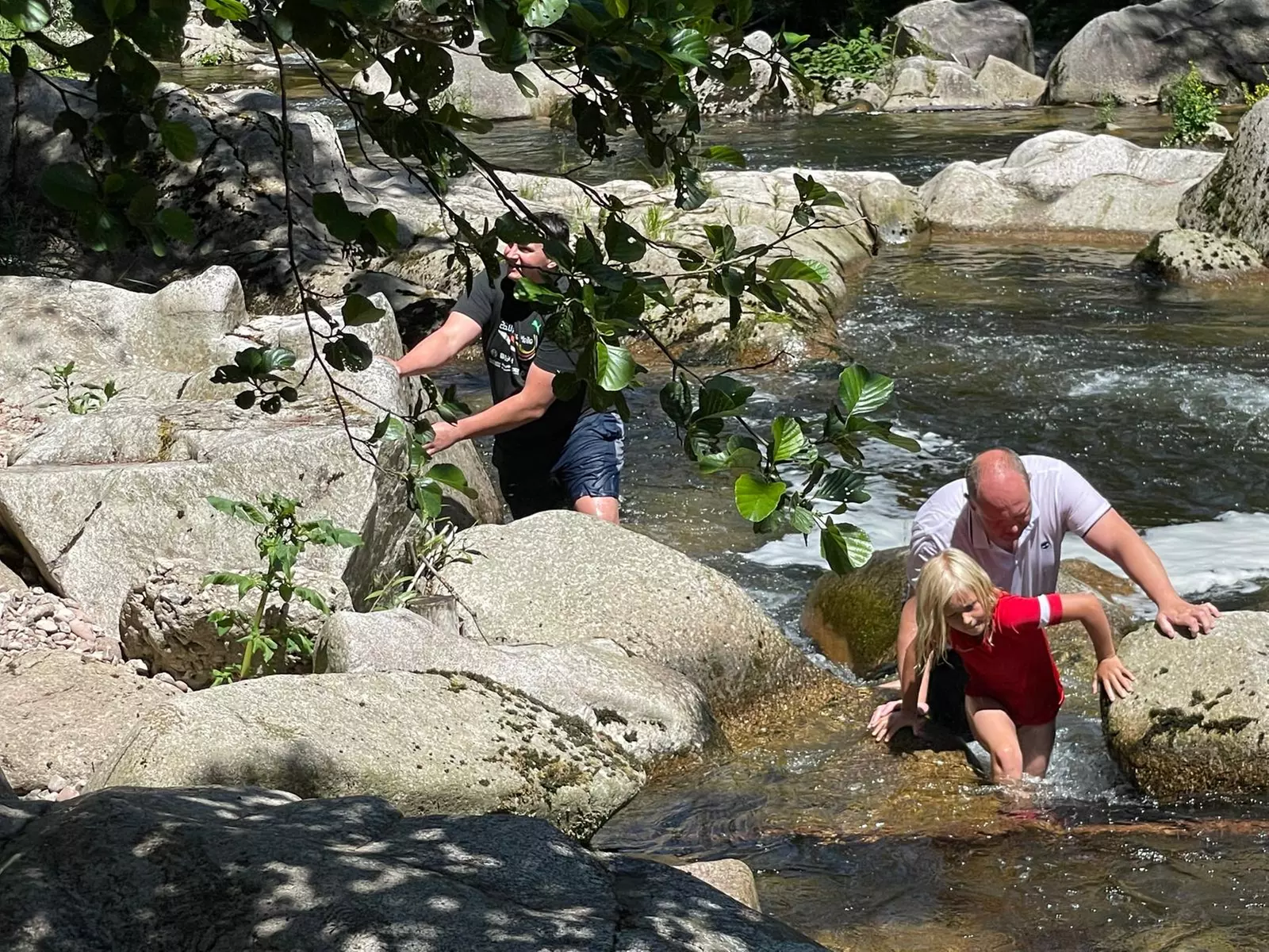 2 Std. Canyoning-Tour durch das Flussbett der Murg für 2 - 4 Personen
