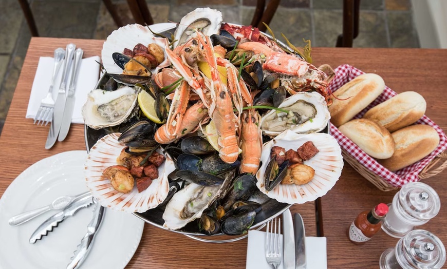 Image 21: Argyll and Bute: Standard Double Room with Breakfast