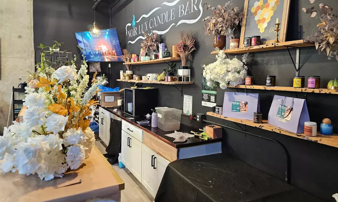 Sip N' Pour Candle or Customized Candle Pouring Experience for Up to 4
