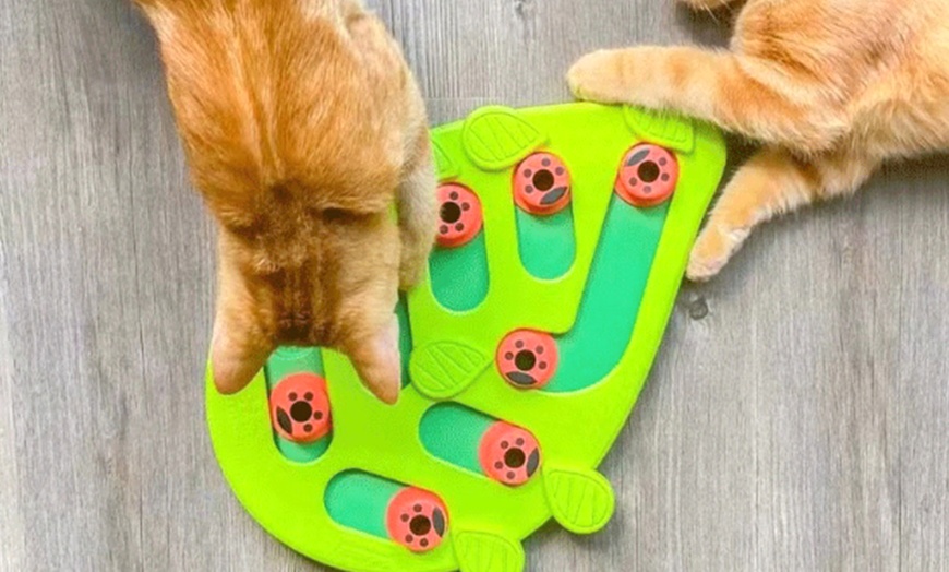 Image 2: Interactive Cat Puzzle Feeder - Treat Dispensing Slow Feeder Toy
